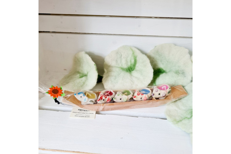 5 Elephant Mini Candles in Wooden Box