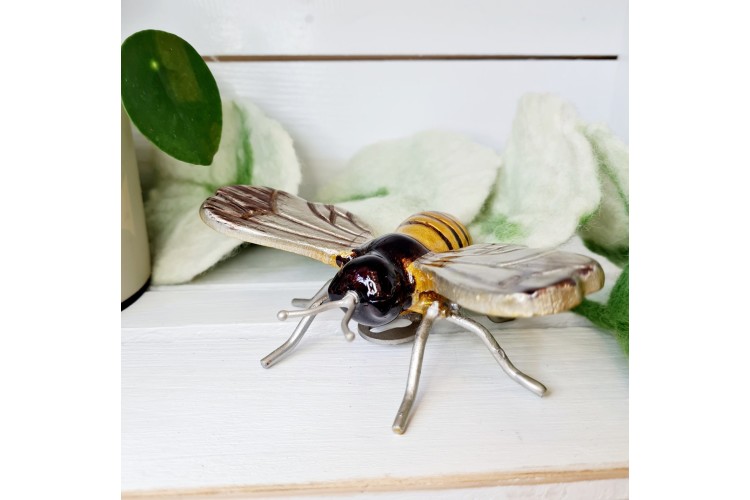 Tilnar Art Bee - Small