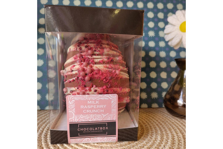 Belgian Milk Chocolate Easter Egg with Raspberry Crunch 220g