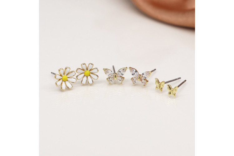 Golden triple flower and butterfly stud set