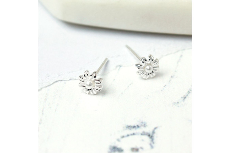 Pom Sterling silver little flower stud earrings with tiny ivory pearls