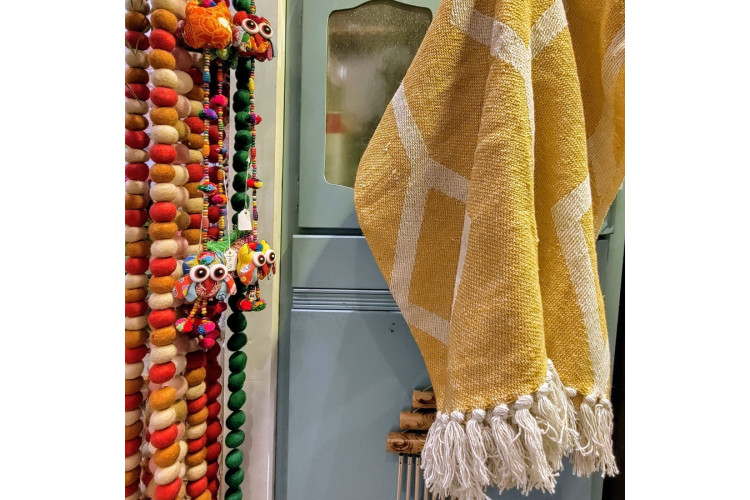 Recycled Cotton Throw with Tassles