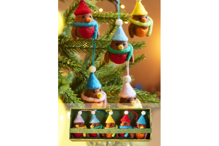 Set of 5 Hanging Felt Robin Decorations