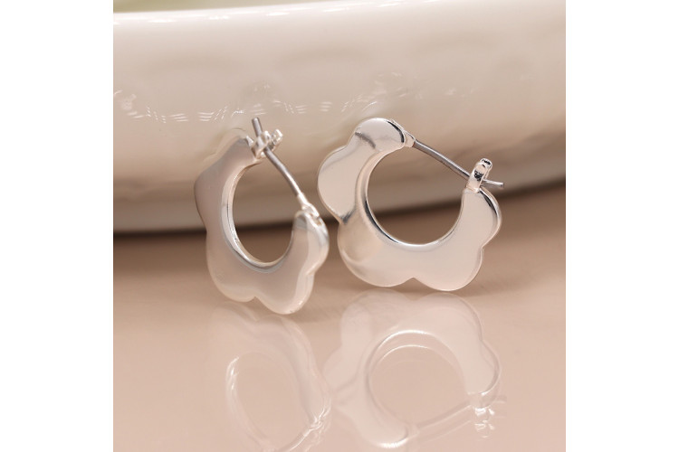 Silver Plated Retro Flower Hoop Earrings