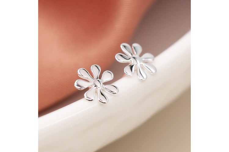 Sterling Silver Daisy Stud Earrings