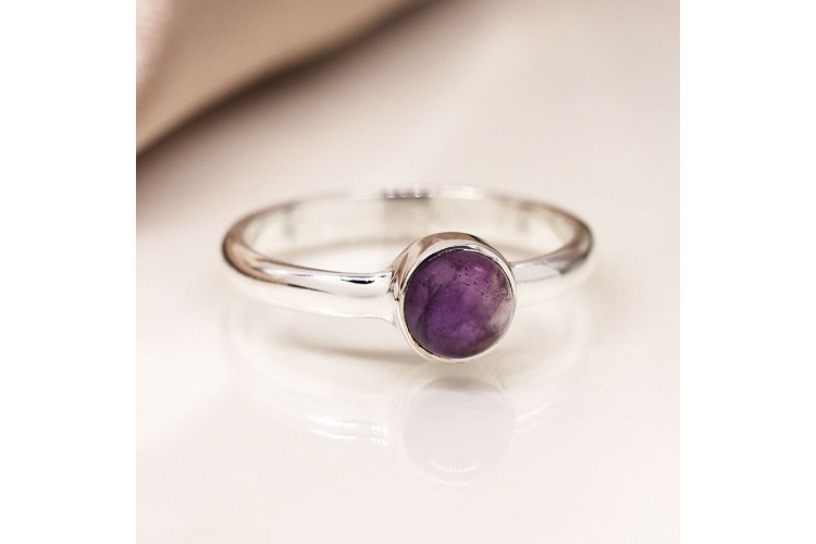 Sterling silver ring with amethyst cabochon
